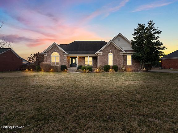 2nd image of 328 Stoneyridge Wynde