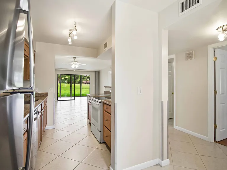 4620 Longwater Chase #4620 — Photo 24