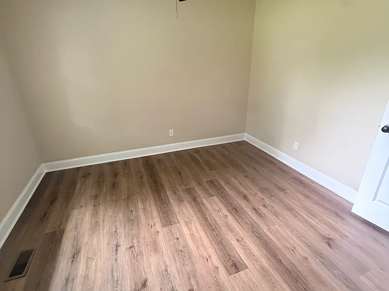 6908 Maize Dr — Photo 14