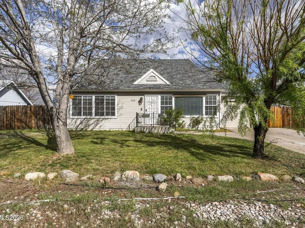 240 Karnak Cir, Sparks, NV 89441