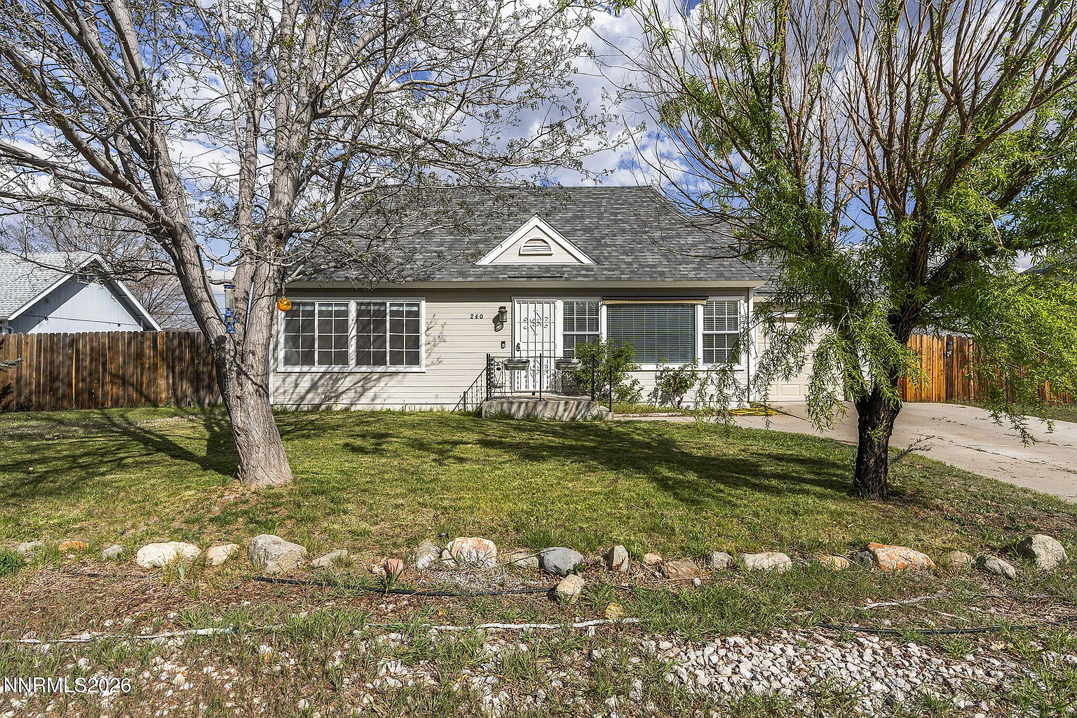 240 Karnak Cir photo 1