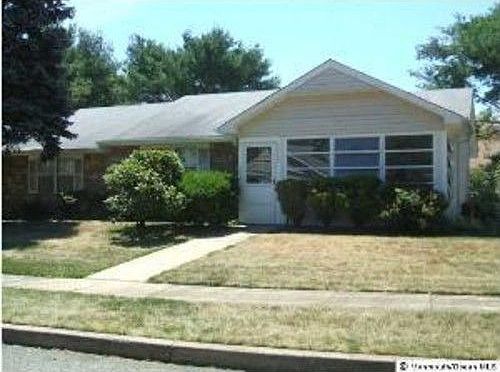 1st image of 138A Sunflower Dr