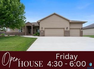5604 S Josh Wyatt Dr, Sioux Falls, SD 57108
