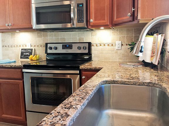 3rd image of 127 Country Villas Dr