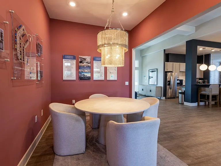 Lawndale Commons — Photo 13
