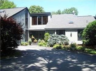 81 Hines Farm Rd, Cranston, RI 02921