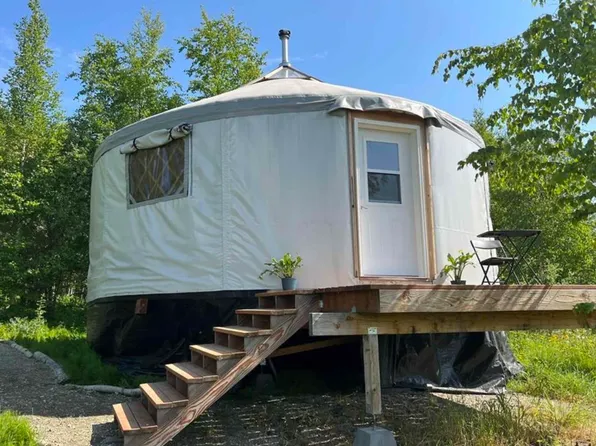 909 Tommy St, Fairbanks, AK 99712