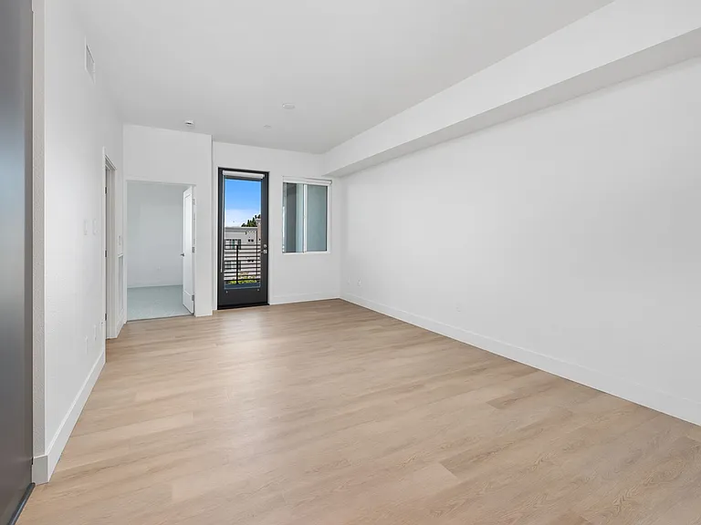 Virano Apartments — Photo 15