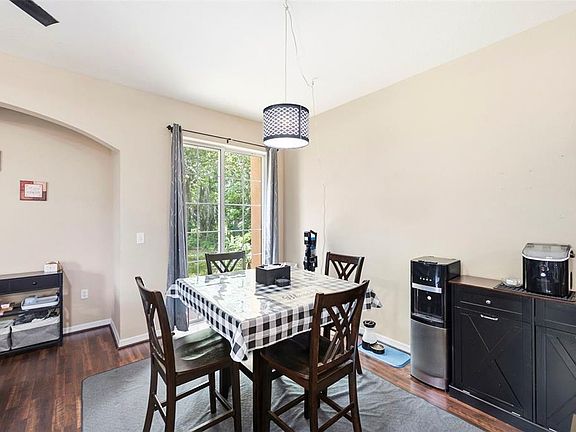 3rd image of 7710 RED MILL CIRCLE