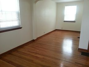 3rd image of 1312 Eastview Ave