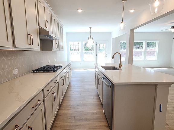 7th image of this home