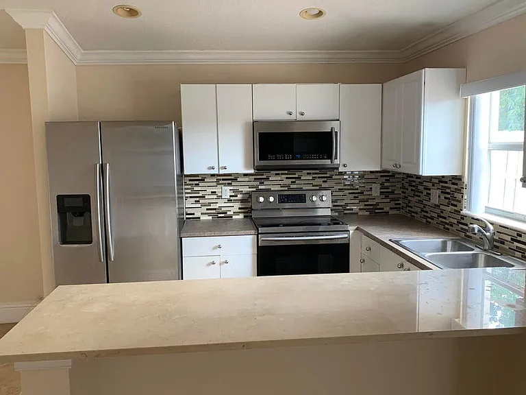 5900 Azalea Cir — Photo 6