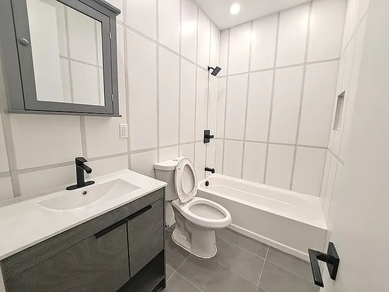 803 Willoughby Ave #1 — Photo 11