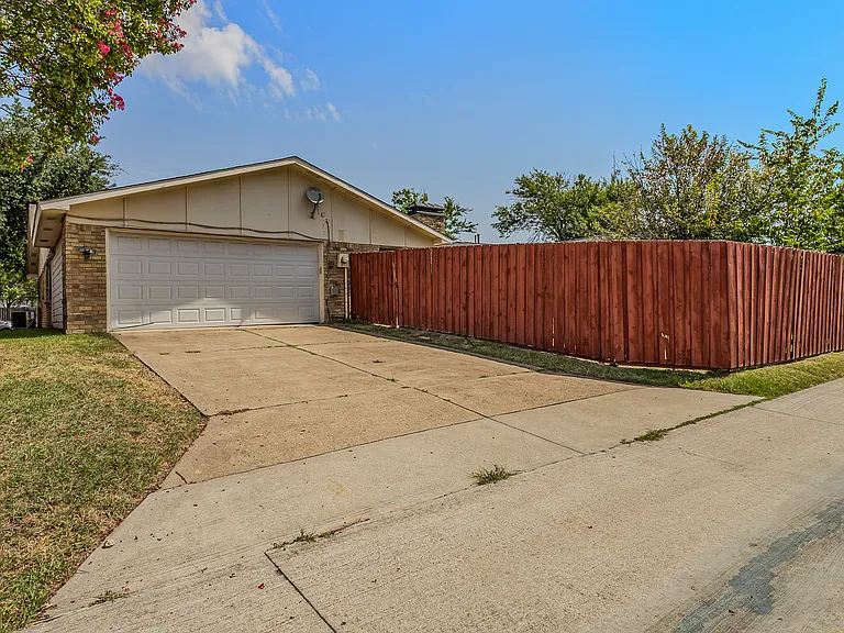 1926 Rambling Ridge Ln — Photo 23
