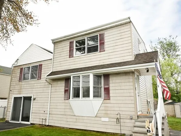 186 Bay Shore Road, North Babylon, NY 11703