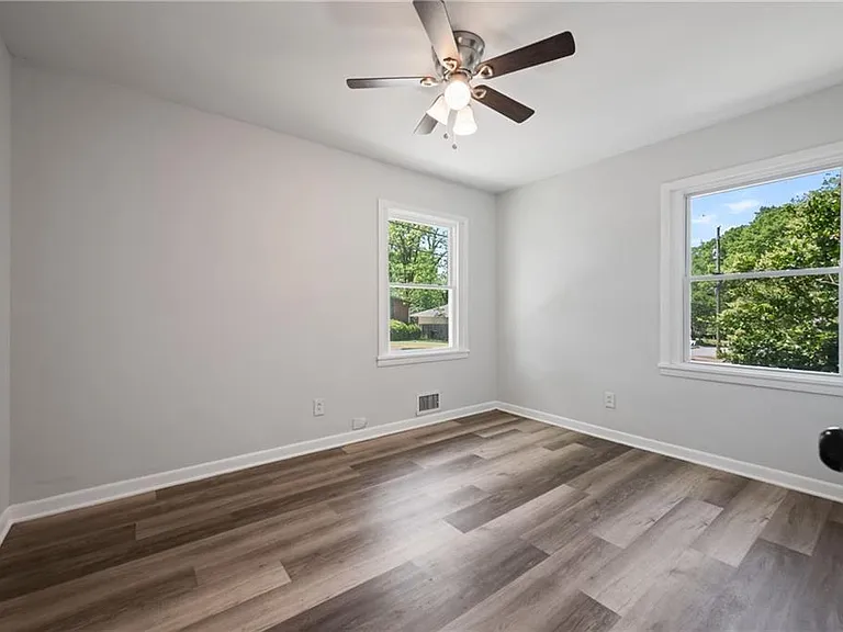 100 Pine Cir — Photo 22