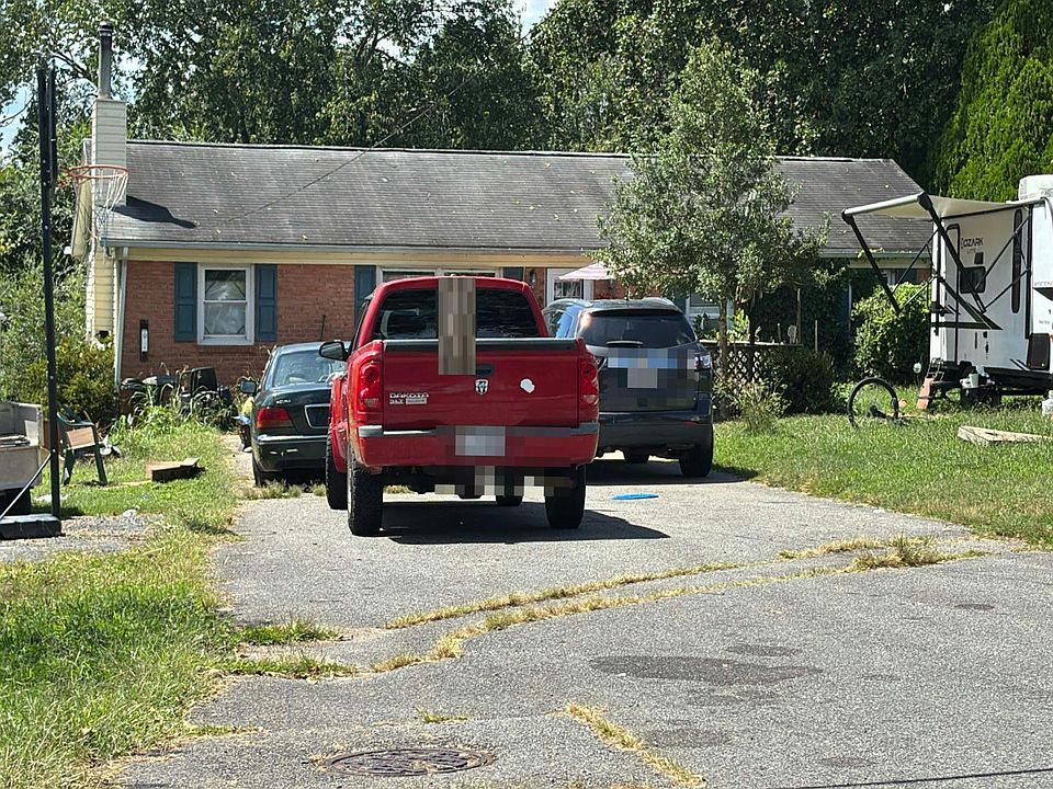 1st image of 5549 Park Rd