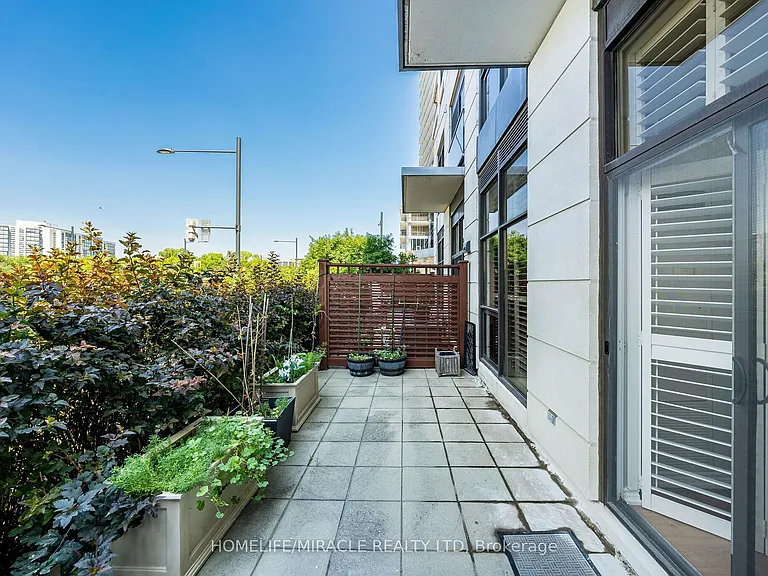 18 Harding Blvd #121 — Photo 33