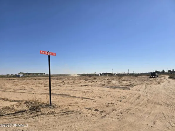 2161 Red River Dr, Chaparral, NM 88081