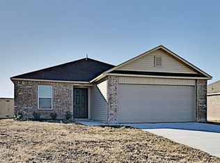 1933 Timber Dale Dr, Shawnee, OK 74804