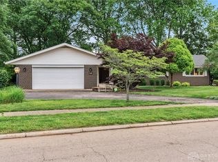 871 Meadow Ln, Xenia, OH 45385