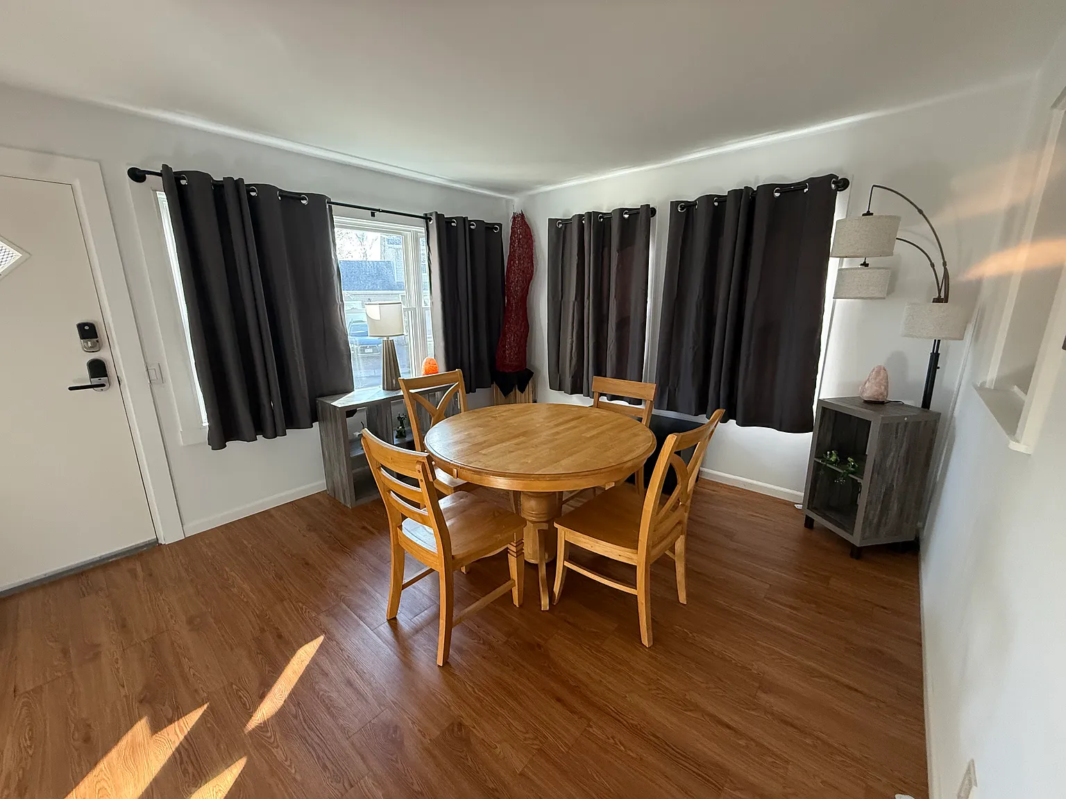 2 bed, 1400 sqft, $2,000 — Photo 1