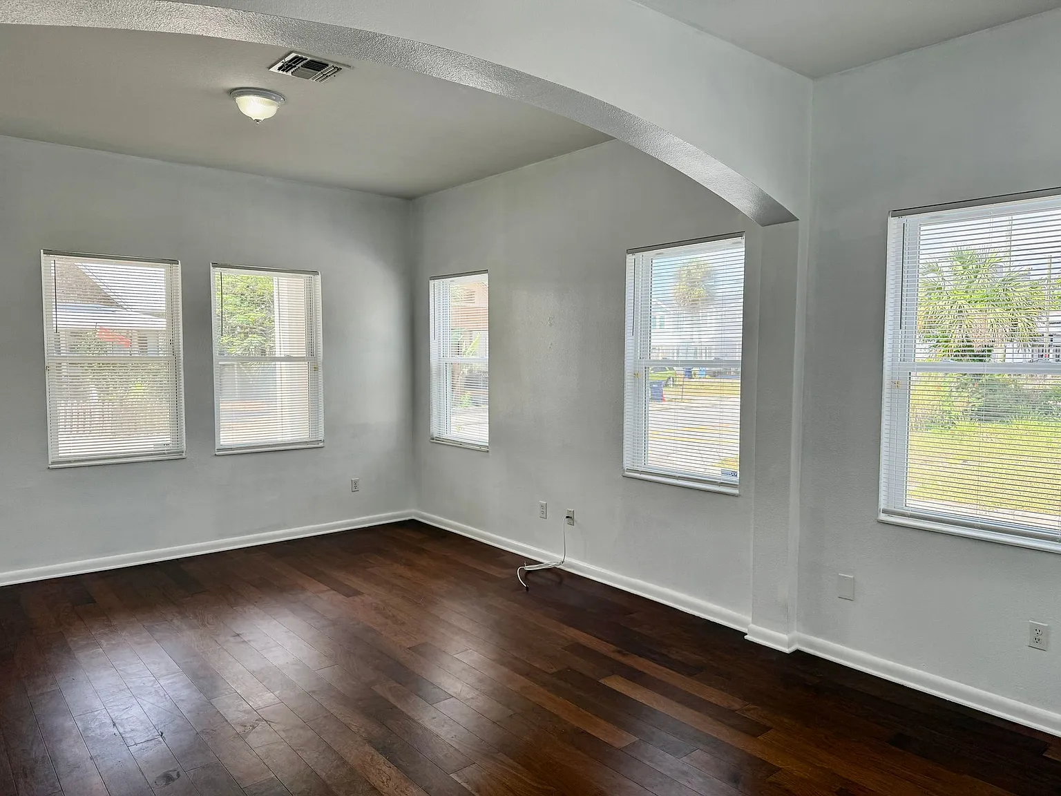 1808 E. Columbus Drive — Photo 3