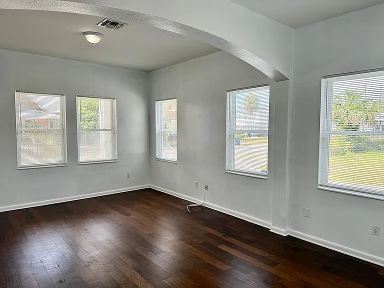 1808 E. Columbus Drive — Photo 3