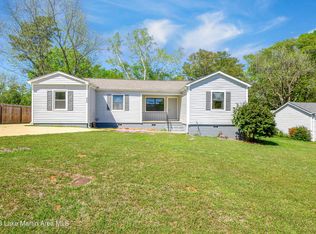 1587 Trussell Rd, Alexander City, AL 35010