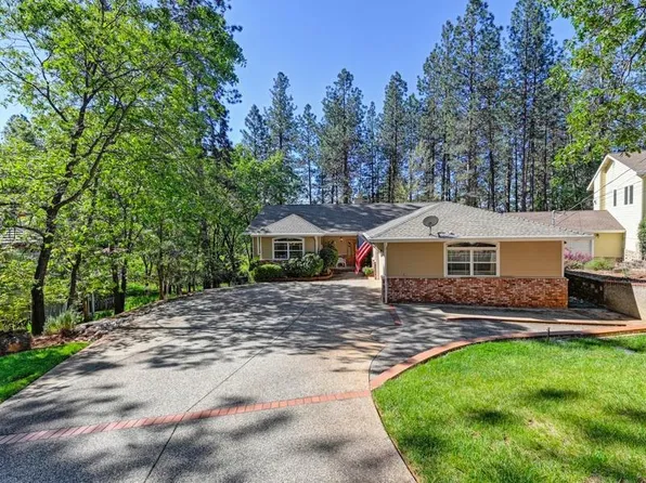 10909 Lower Circle Dr, Grass Valley, CA 95949