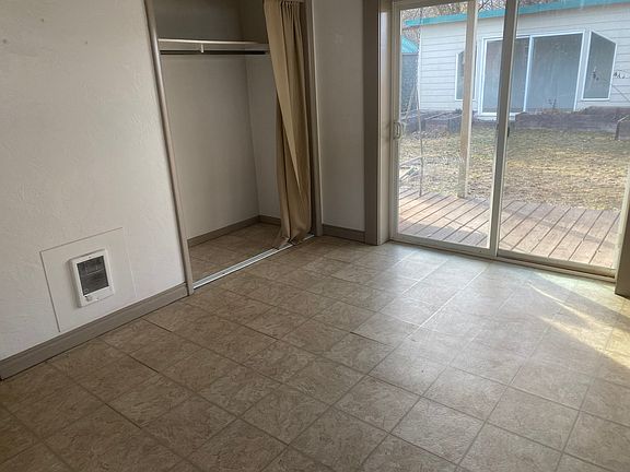 2nd image of 106 S Storie St