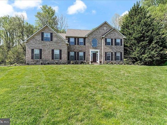 2nd image of 530 Thorndale Dr