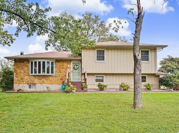 1236 Locust St, Eudora, KS 66025