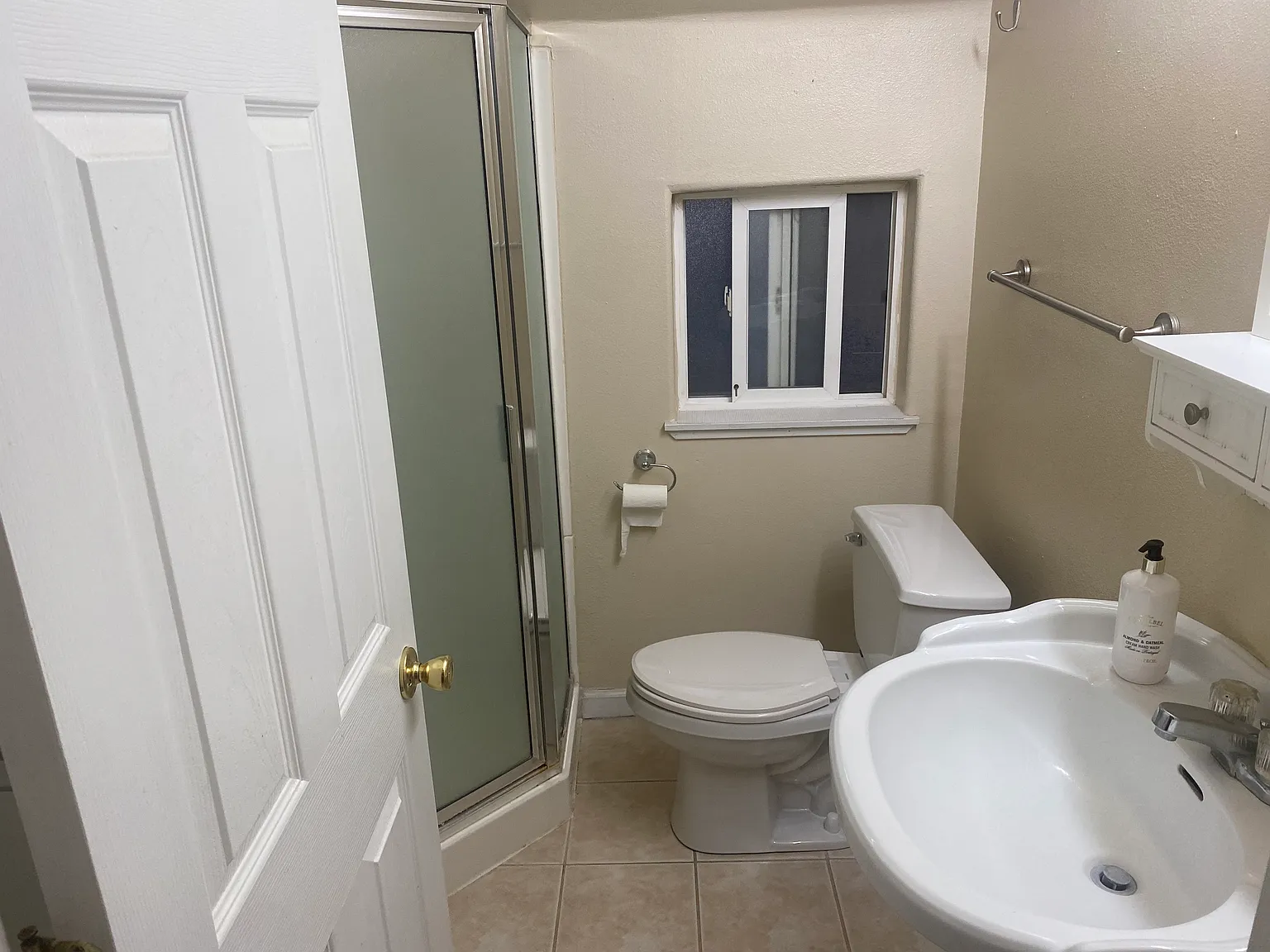 660 Tabor Way — Photo 4