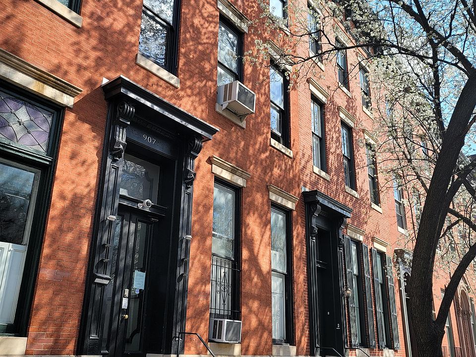 1st image of 907 Saint Paul St Unit 3