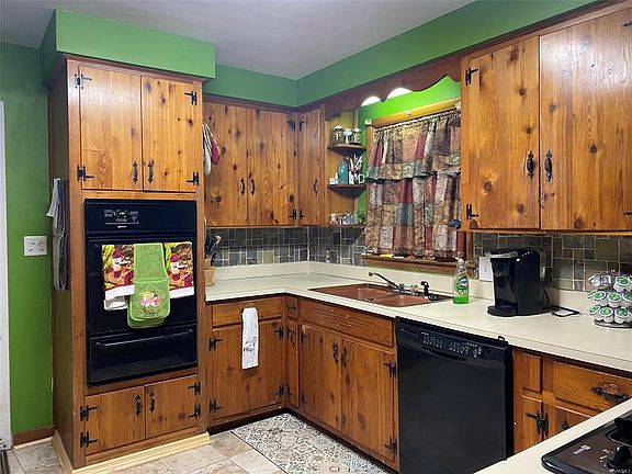 5th image of 222 Bellehurst Dr