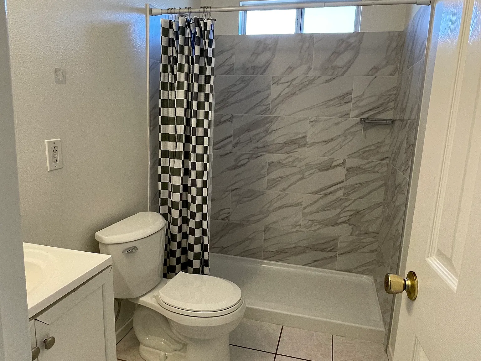 506 S Revere St — Photo 4