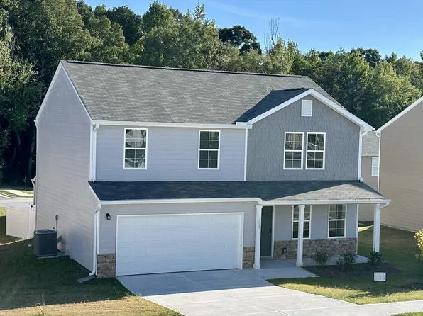 238 Golden Raintree Dr, Jackson, GA 30233