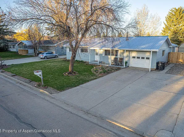 577 Steele St, Craig, CO 81625