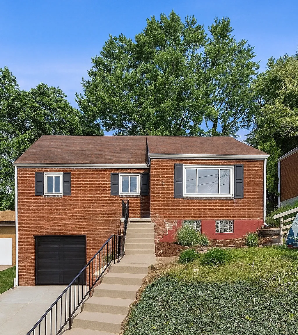 3856 Hilpert St — Photo 1