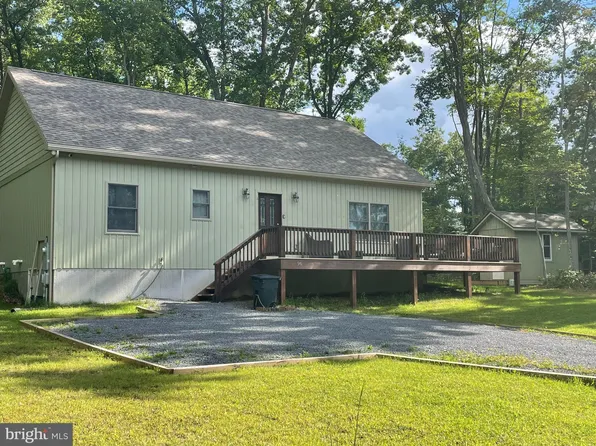 96 Glendale Woods Rd, Oakland, MD 21550