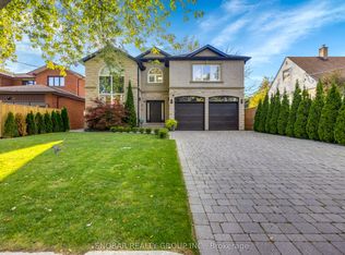 46 Poplar Ave, Toronto, ON M9B 3R4