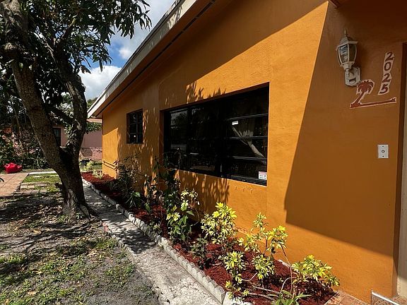 5th image of 2025 NW 185th Street