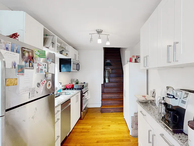 134 Marlborough St #4 — Photo 3