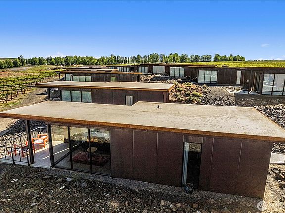 4th image of 23692 NW Cliffe Pointe Road #6C