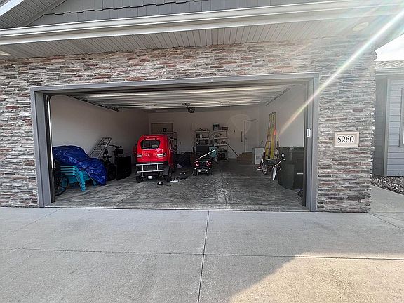 4th image of 5260 Overlook Ln