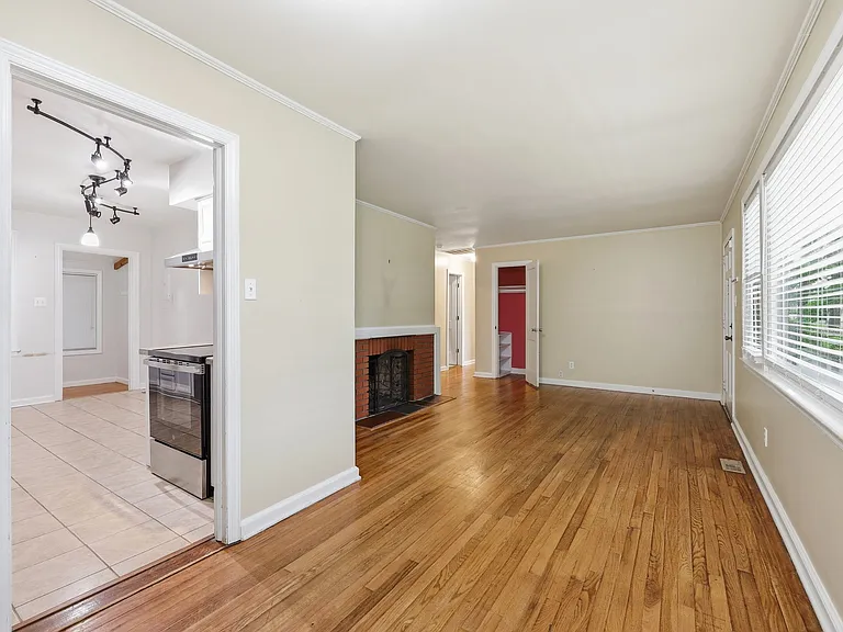 1407 Midgett Dr — Photo 7