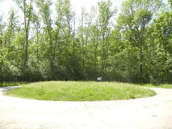 2nd image of 3 Wildflower Ln