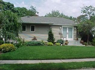 503 Poplar Ln, East Meadow, NY 11554