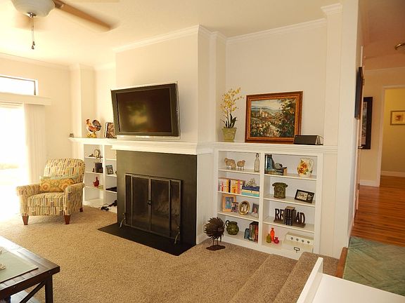 3rd image of 280 Donnas Ln